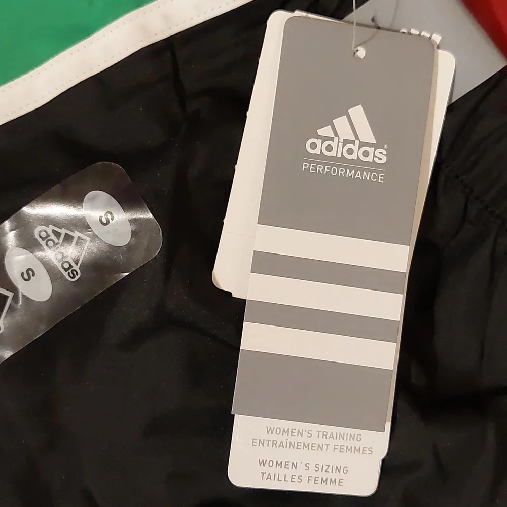 Black and green Adidas athletic shorts - Picture 5 of 5